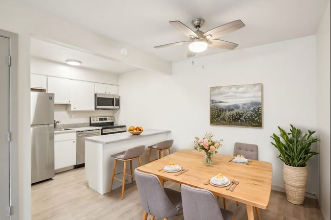 Photo - Fieldhouse View Apartments