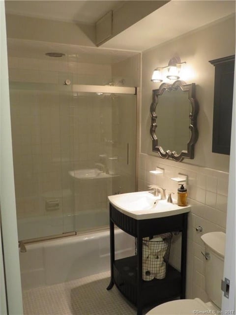 Photo - 893 Farmington Ave Unit 2H