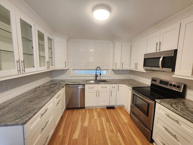 Photo - 14 Gilbert Trail NE