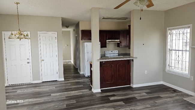 Photo - 894 Prince St