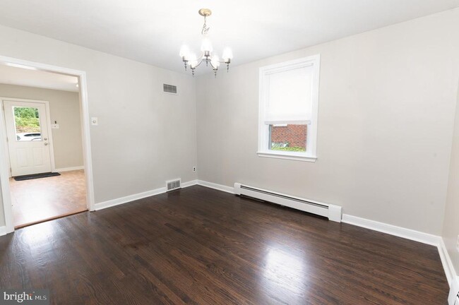 Photo - 1569 County Line Rd