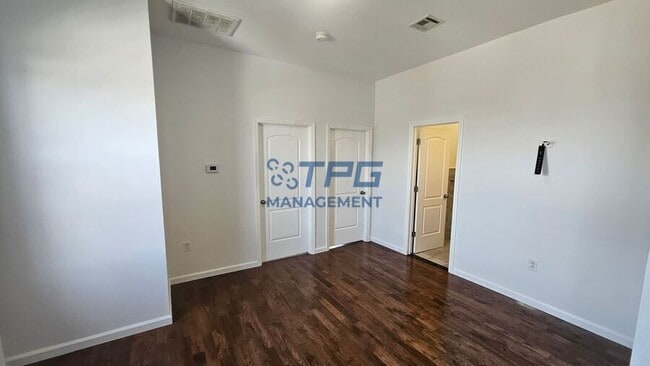 Photo - 575 55th St Unit 2F