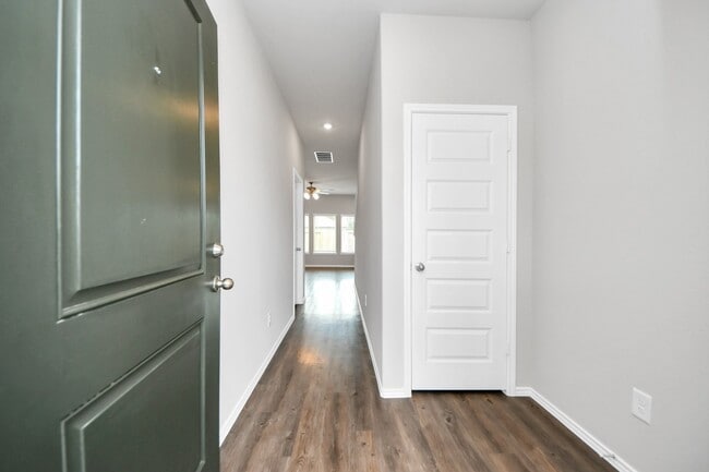 Photo - 21235 Mem Vis Dr