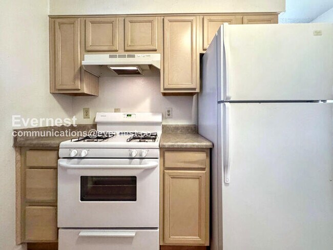 Photo - 8023 Wolff St