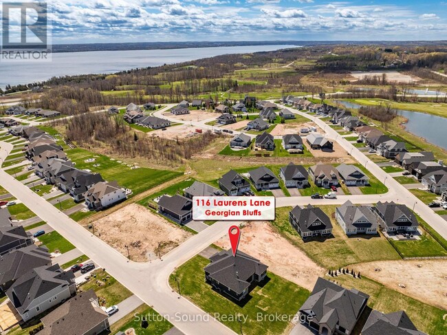 Photo - 116 Laurens Ln