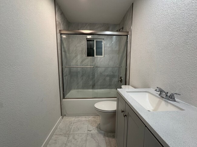 Photo - 2767 Lakeside Dr Unidad 1