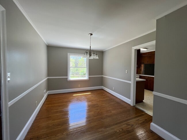 Photo - 10039 Mt Holly Rd