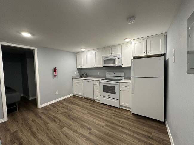 Photo - 709 E 6th St Unit 709 E 6th St C