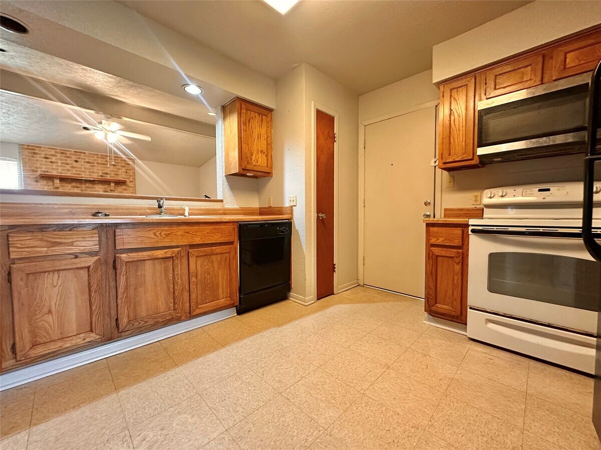 Photo - 1822 Willow Bend Dr