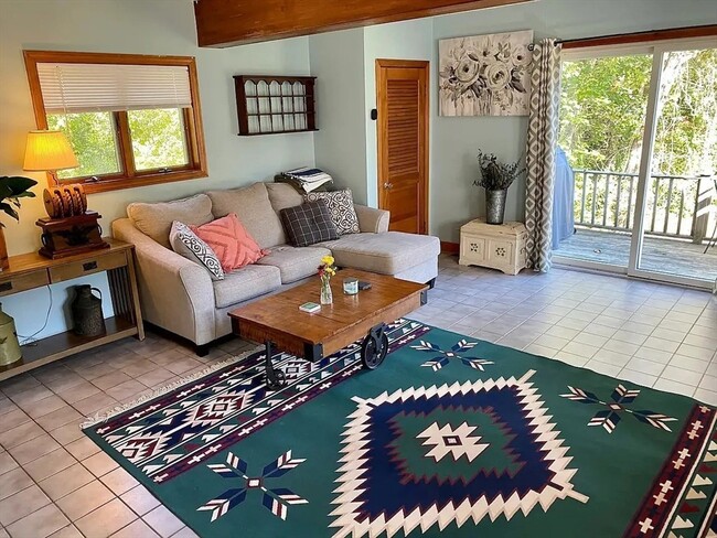 Photo - 1296 Drift Rd