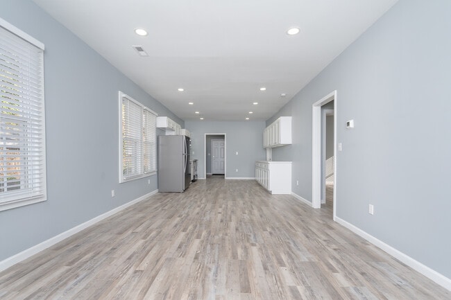 Photo - 206 Boundary Dr