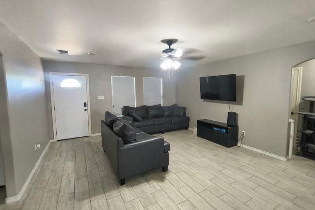 Photo - Charming 3BR / 2BA home with spacious backyard and full of curb appeal COMING SOON!