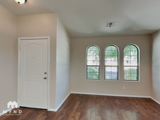 Photo - 4265 E Bonanza Rd