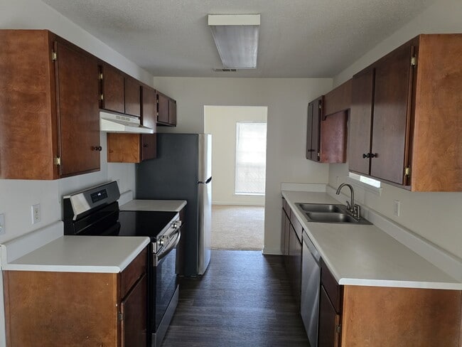 Photo - 60 Leeward Dr