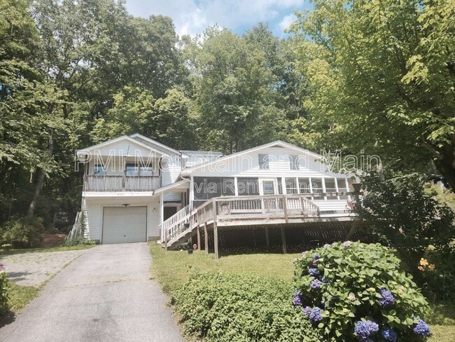Photo - 488 Lake Hosea Dr