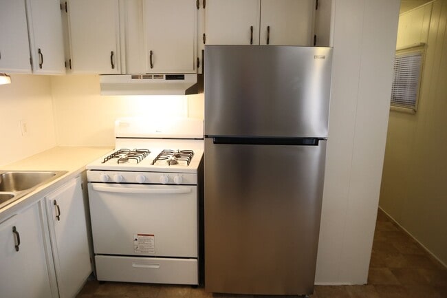 790 Greenlane