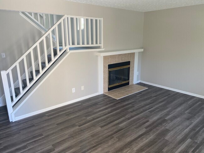 Photo - 1330 Donwalter Ln