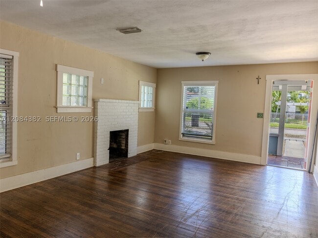 Photo - 520 NE 129th St
