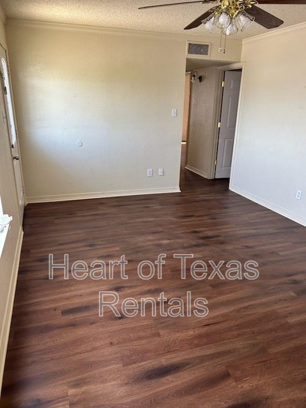 Photo - 822 N Avenue F