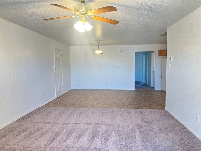Photo - 2806 Alma Dr Unidad A