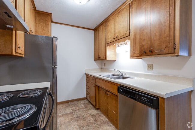 1BR, 1BA - 725SF- Kitchen