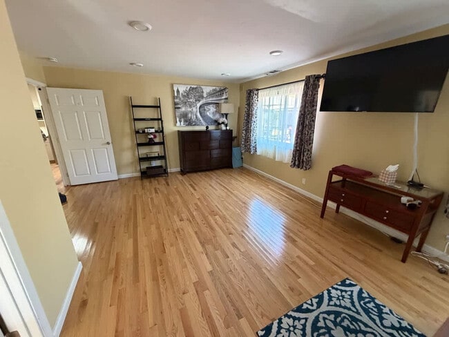 Photo - 2069 Horne St Unidad ID1364157P