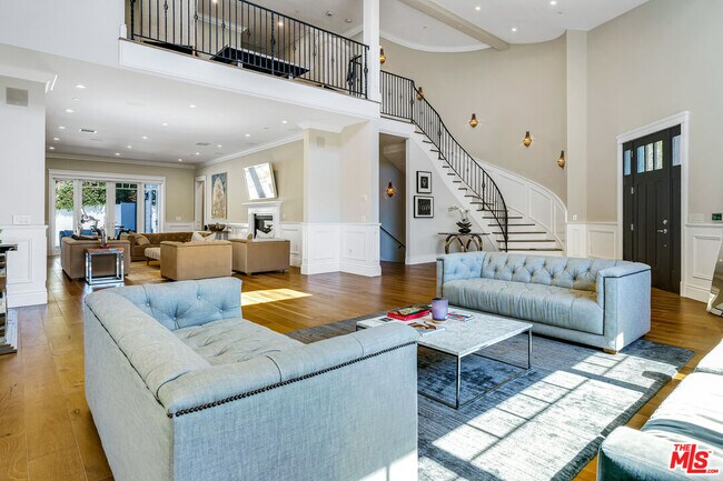 Photo - 19633 Wells Dr