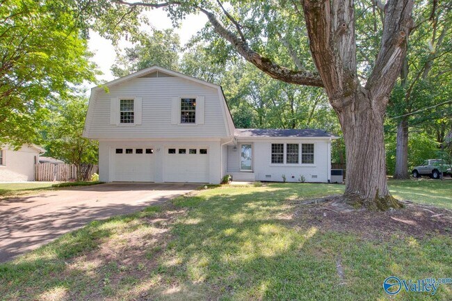 Building Photo - 9612 Dortmund Dr SE Rental
