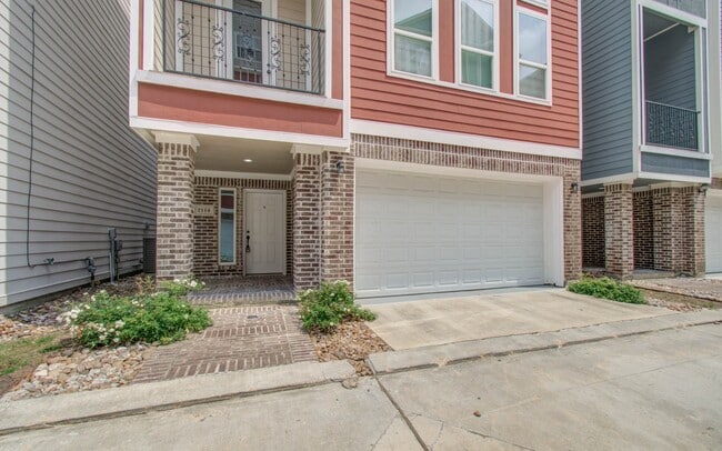 Photo - 2114 Oatfield Dr