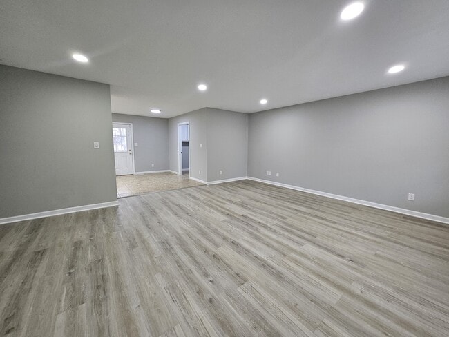 Photo - 3534 Hunt St