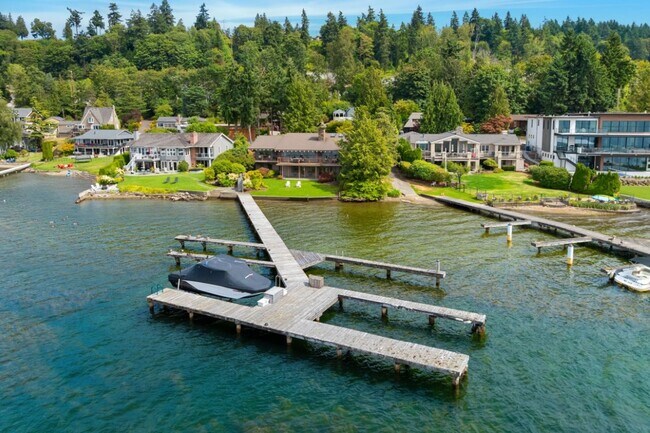 Photo - 4Bd/2.25Ba Bellevue House