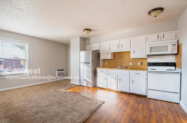 Photo - 1059 Woods Ferry Rd Unit Apartment 6