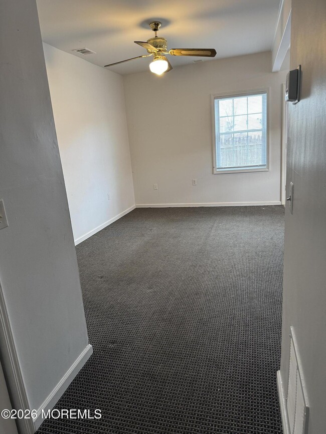 Photo - 126 Bay Ave Unit B