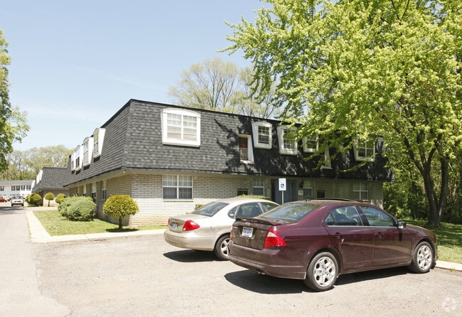 Willow Creek Apartments