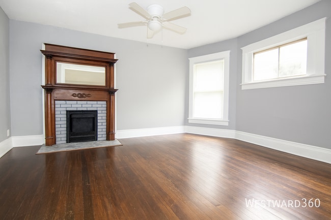 Photo - 216 N Hickory St Unit 2F