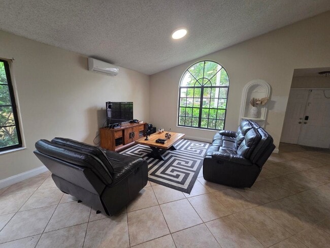 Photo - 4170 NW 6th St