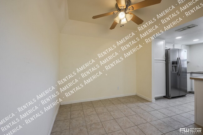 Photo - 925 N College Ave Unit C210