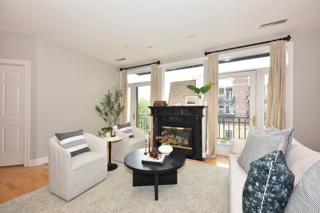 Photo - 1515 N Van Buren St