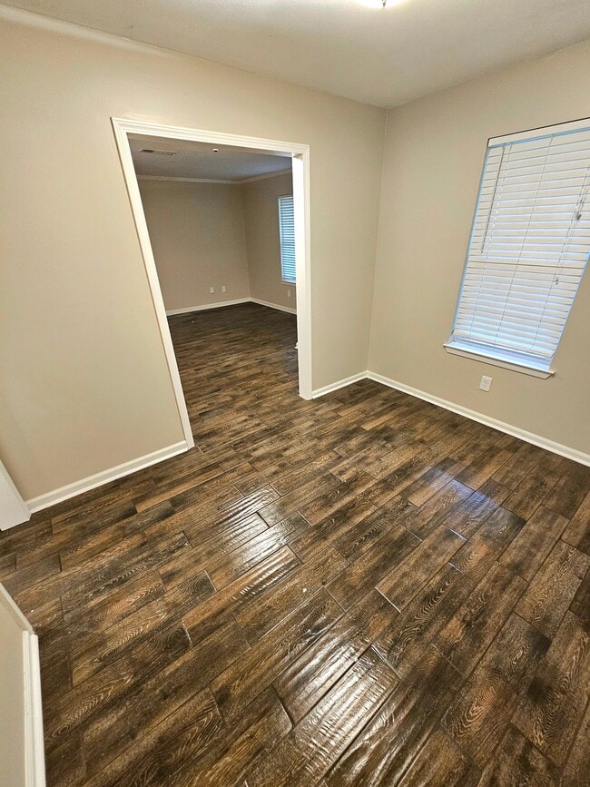 Photo - 516 Colynwood Dr