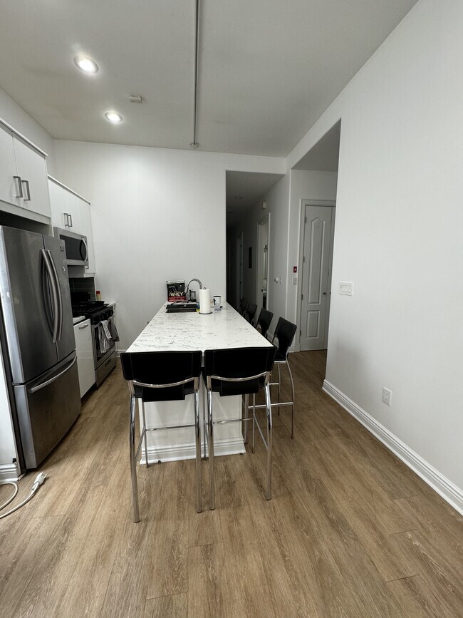 Photo - 2459 Cambreleng Ave