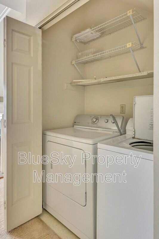 Photo - 1012 Huntwood Ln