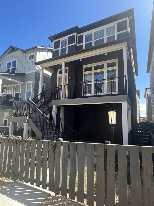 Building Photo - 8951 Ramblestone St