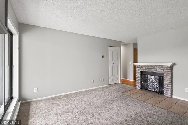 Photo - 400 Shelard Pkwy Unidad 203