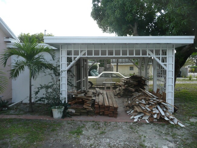 Photo - 525 24th Ave N