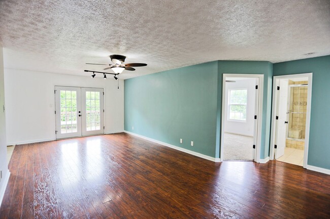 Photo - 238 Audrea Ln