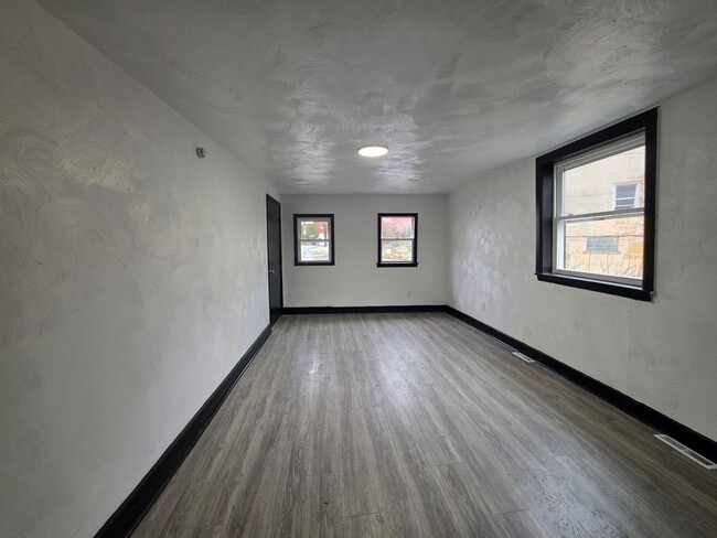 Photo - Updated 1 bedroom 1 bath for rent in Arlington!
