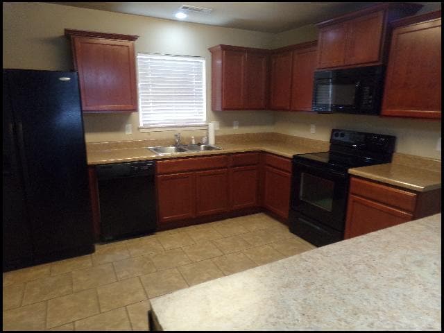 Photo - 316 Saunders Dr