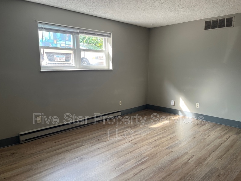 Photo - 2080 W Washington St Unit 4