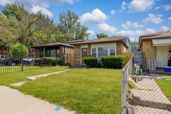 Photo - 6903 S Ada St House