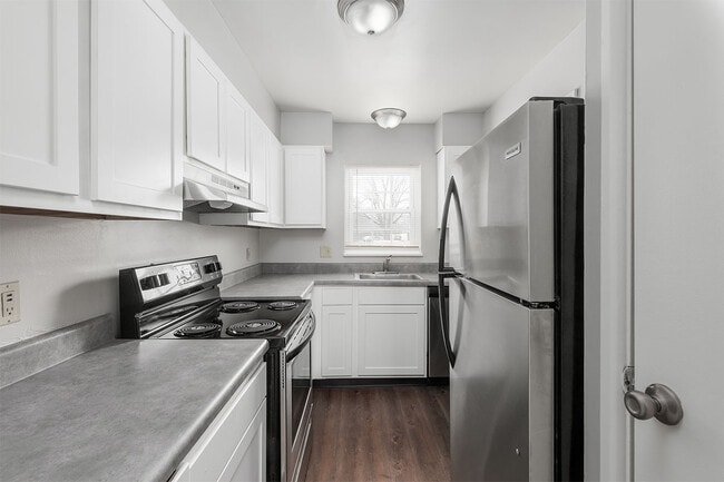 Photo - St Clair Village